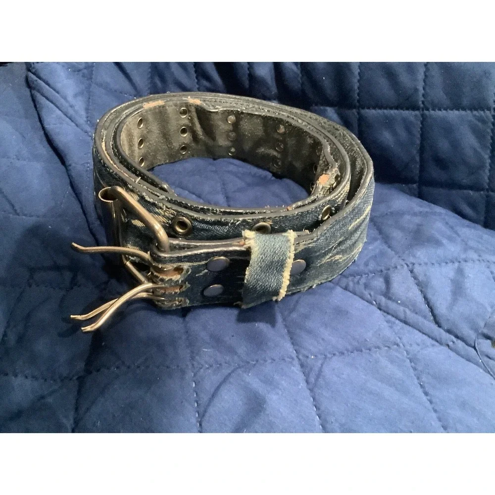 Vintage 90s Blue Worn in Distressed Genuine Leather F2325 3 Buckle Belt - Xl